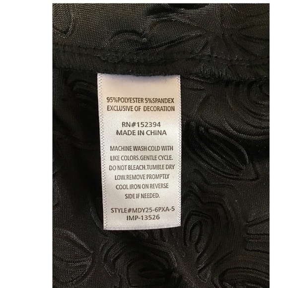 Magnolia Skye Velvet Sleeveless Dress - Picture 5 of 6